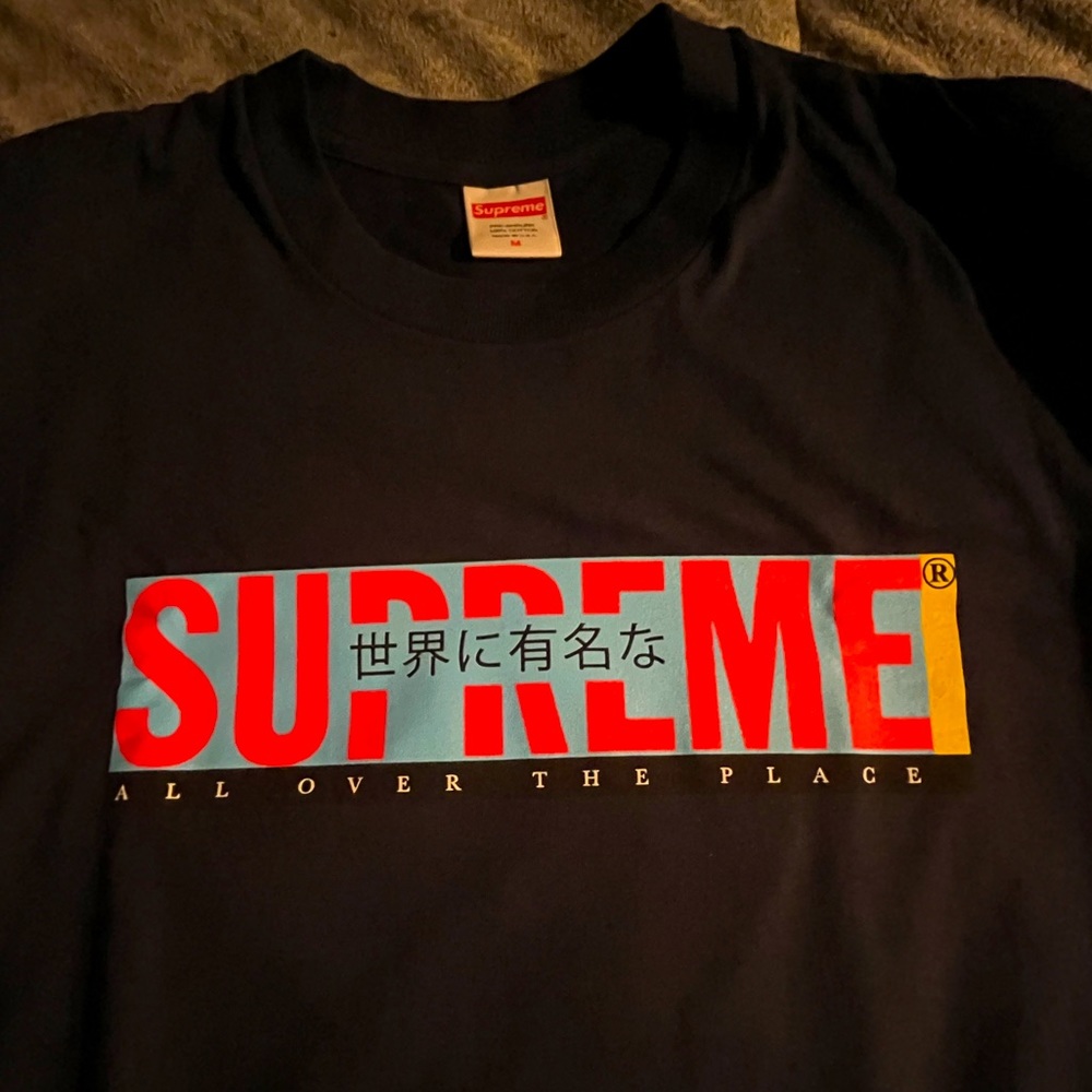 Supreme 2022 T-Shirt Brand New Size Medium